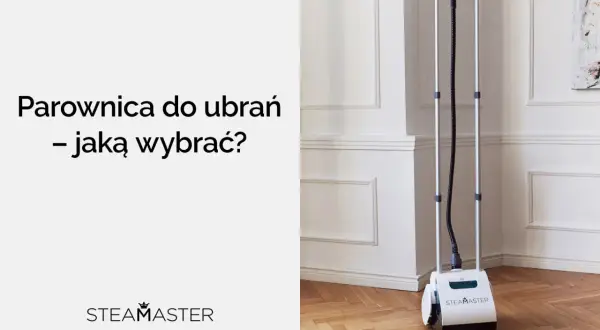 Parownica do ubrań Steam Master, stojąca na drewnianej podłodze, gotowa do prasowania.